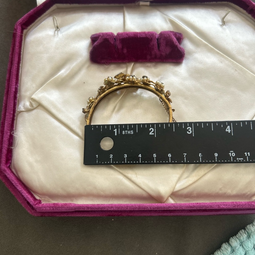 Mirium Haskell Unsigned Hinged Bangle Bracelet - image 6